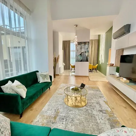 Centropolitan Penthouse With Jacuzzi I 2 Free Parking I Self Check-in Lejlighed Budapest