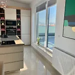 Apartmán Centropolitan Penthouse With Jaccuzzi- 2 Free Parking- Self Check-in