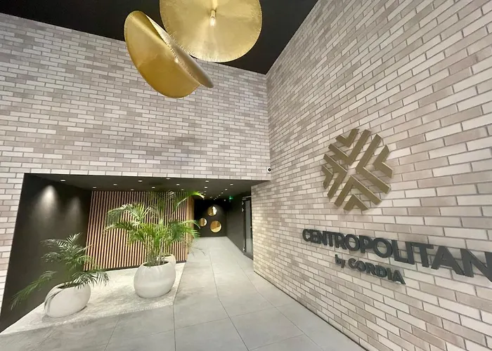 Centropolitan Penthouse I Jacuzzi I 2 Free Parking I Self Check-in Apartmán